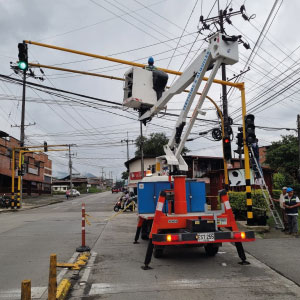 CAMION-PARA-TRABAJO-EN-ALTURAS