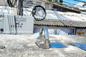 instalación de puntos de anclaje certificados para trabajo en alturas en Colombia