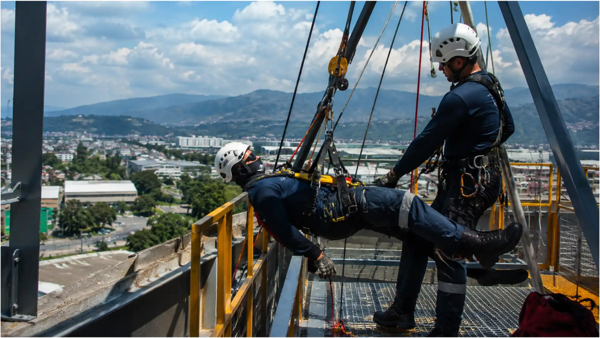 Plan de rescate para trabajo en alturas 1 Plan de rescate para trabajo en alturas Colombia